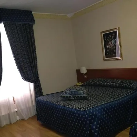 아피타카메레 라디 2*