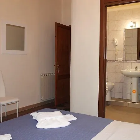 아피타카메레 라디 2*